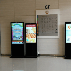 Chuyên cho thuê Standee điện tử tại TPHCM